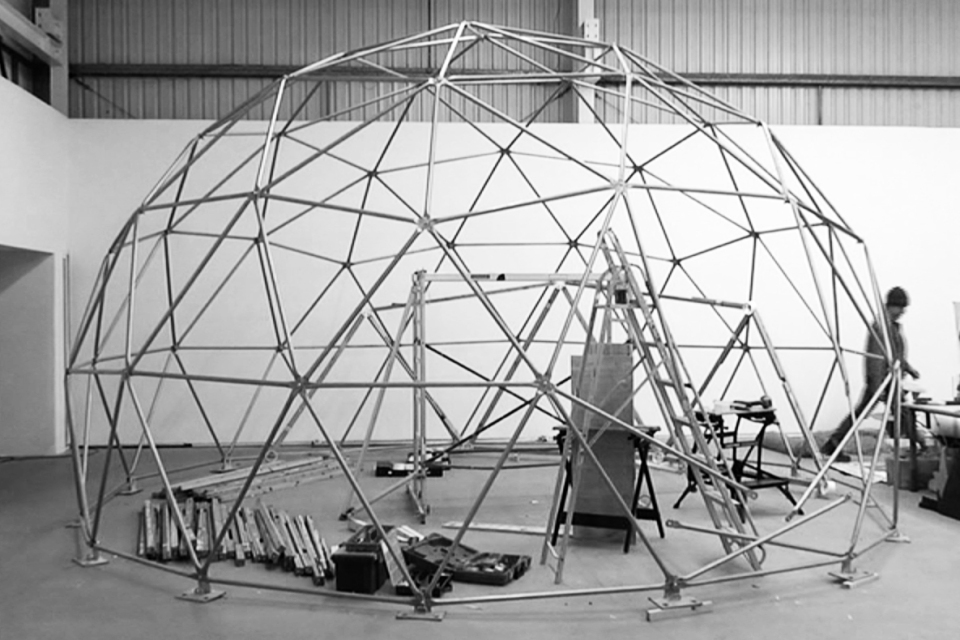 BLACK-AND-WHITE-SEVEN